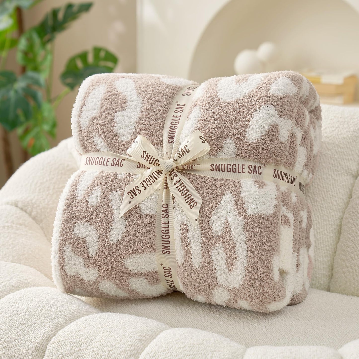 Snuggle Sac Checkered Blanket, Beige Throw Blanket for Couch Plaid Microfiber Fluffy Warm Cozy Fuzzy Soft Throw Blanket Reversible Checkerered Blankets for Sofa, Chair, Bed, 50x60 inches