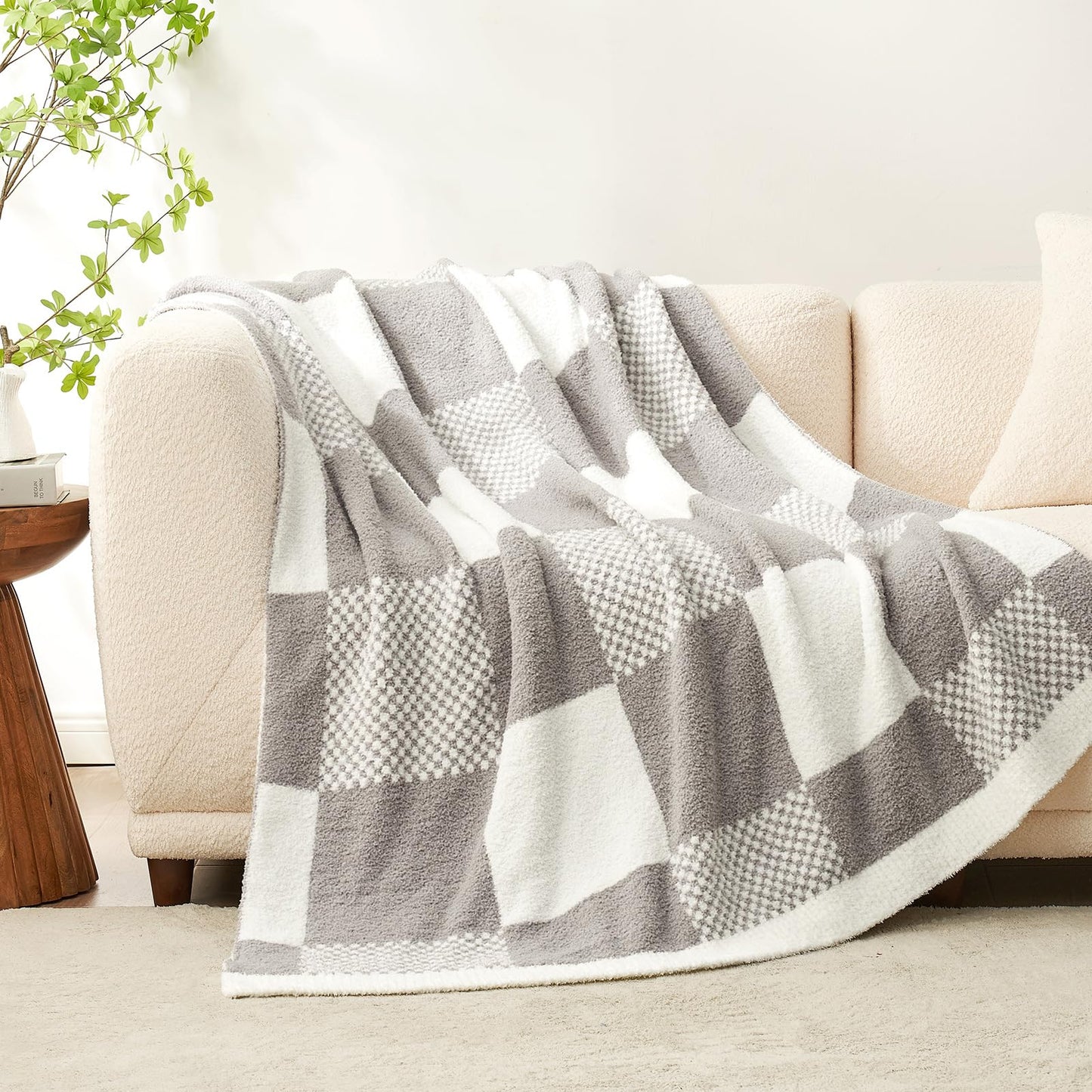 Snuggle Sac Checkered Blanket, Beige Throw Blanket for Couch Plaid Microfiber Fluffy Warm Cozy Fuzzy Soft Throw Blanket Reversible Checkerered Blankets for Sofa, Chair, Bed, 50x60 inches